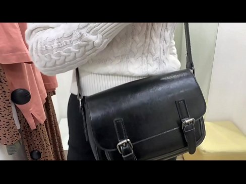 ❤️ Masturbasi umum tina jalang ngora FeralBerry sareng dildo di kamar pas ❌ video porno dina su.classicmebel21.ru ﹏